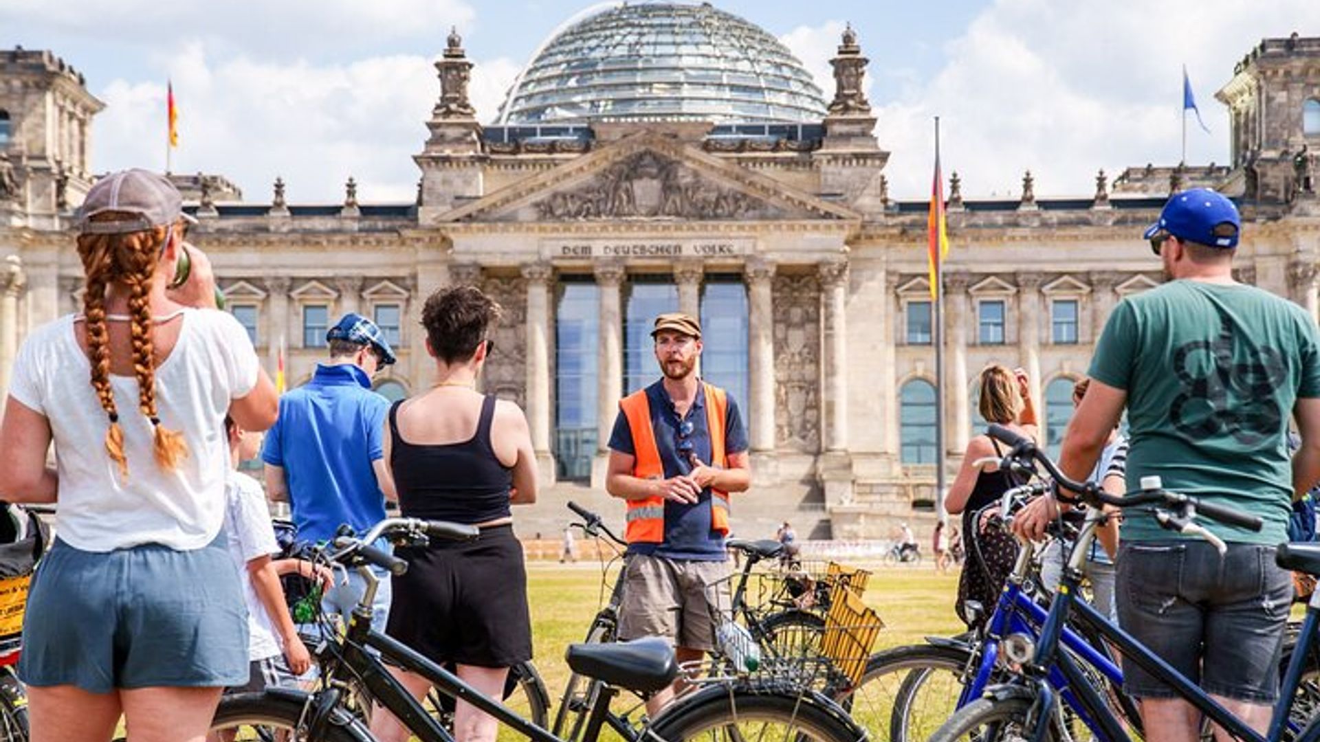 Berlin Small-Group Half-Day Sightseeing Bike Tour