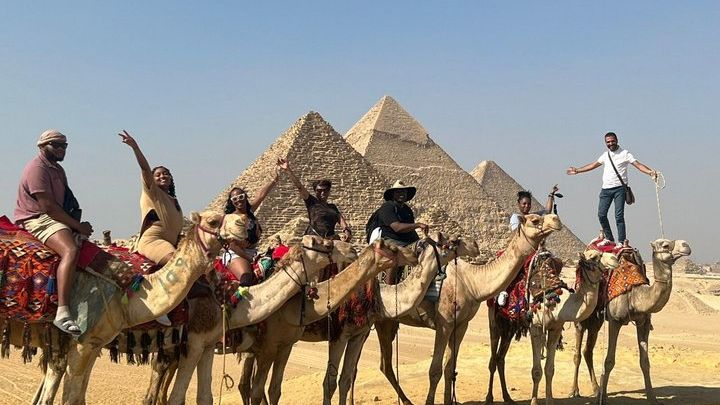 Private Giza Pyramids and Sphinx Tour with Lunch and Camel Ride