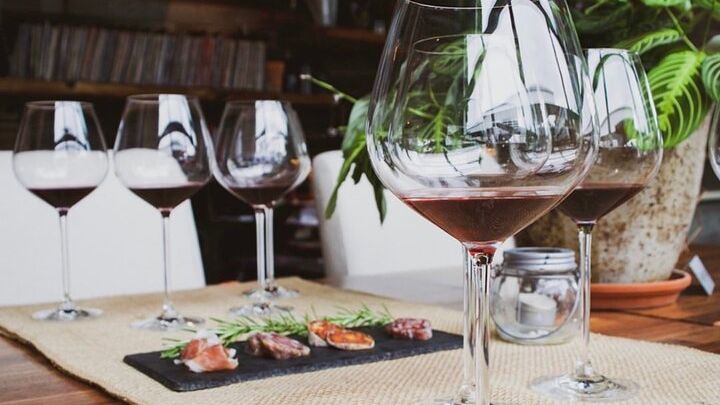 Napa: Sommelier Guided Wine Tasting with Appetizers