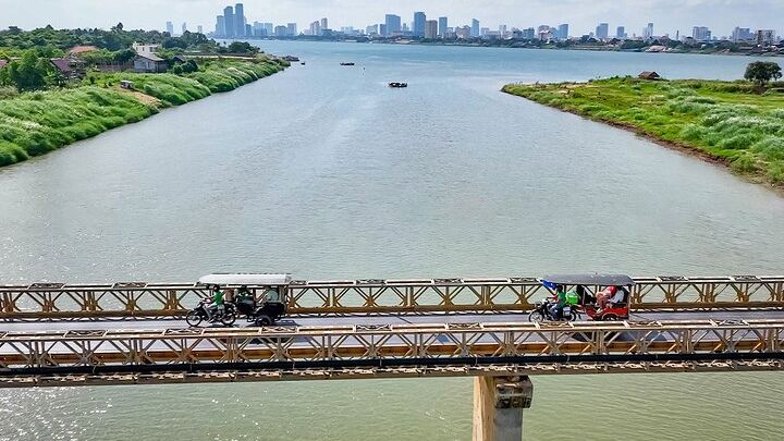 Phnom Penh to Silk Island By Tuk-Tuk with local Expert