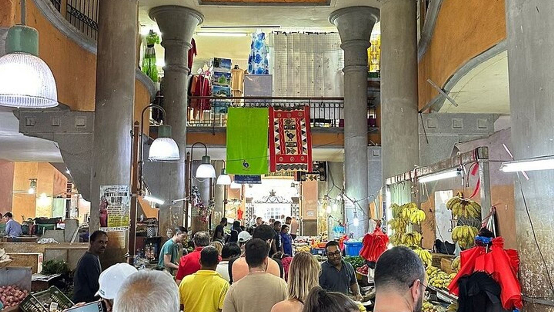 Northern Mauritius Private Tour w/ Port louis Market and Beaches