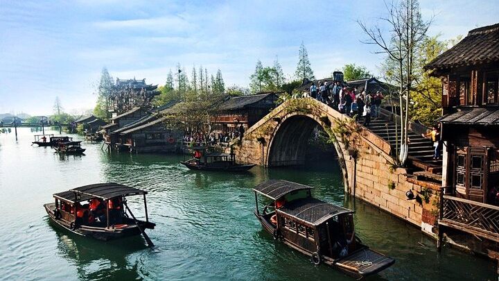 1/2 Day Tour from Shanghai to Zhujiajiao Water Town with Boat