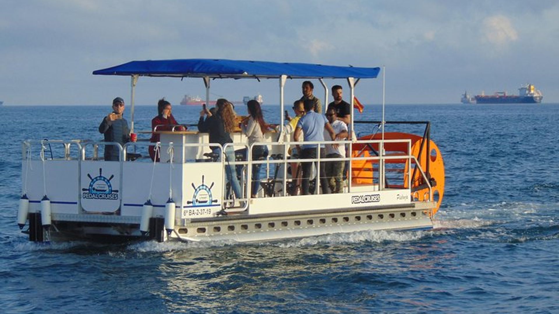 Barcelona Private Tipsy Pedal Boat & Drinks Cruise