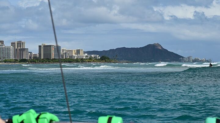 Honolulu Sunset Catamaran Sail from Waikiki