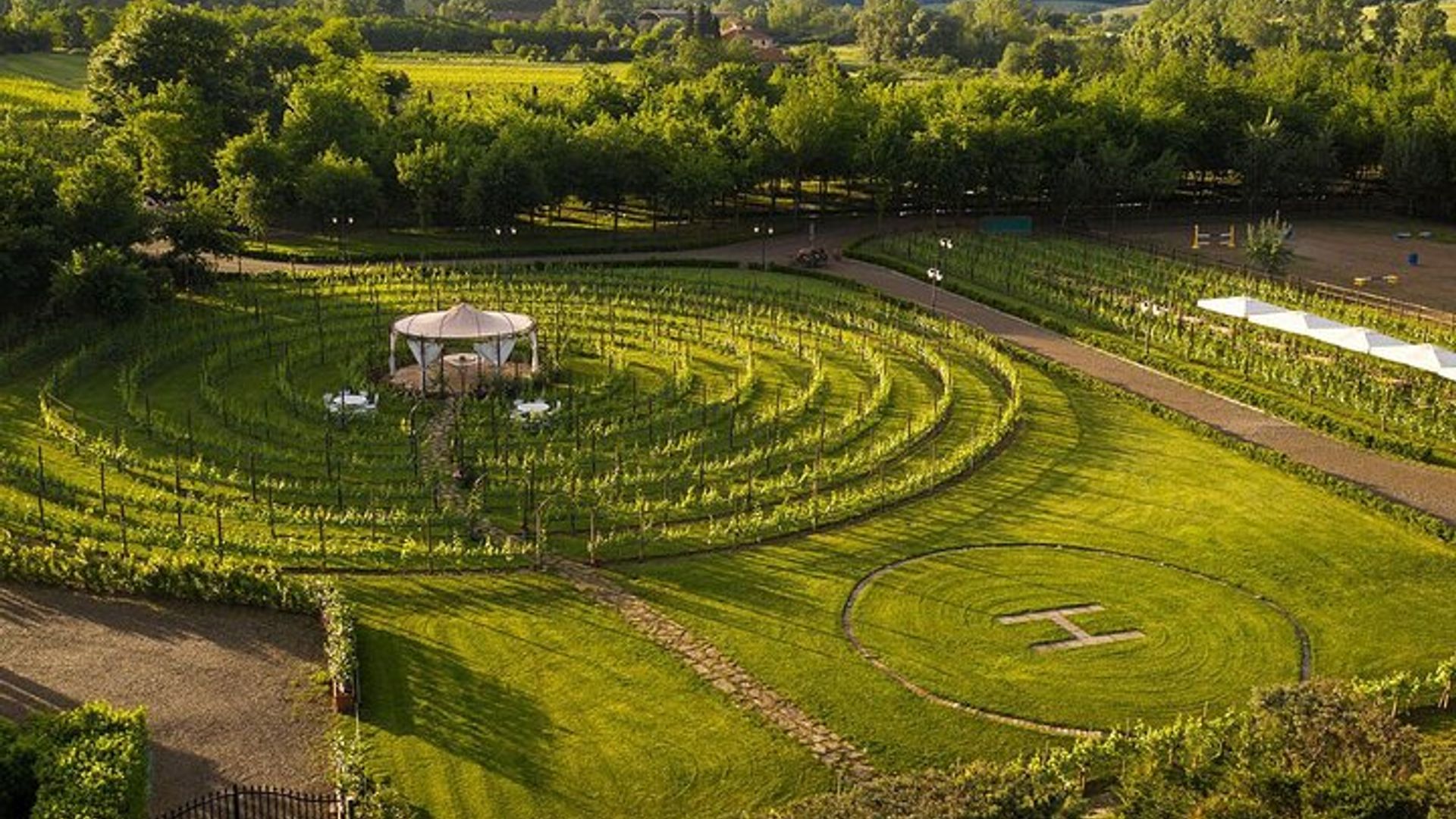 San Gimignano Private Experience from Chigi Tower & Wine Tour
