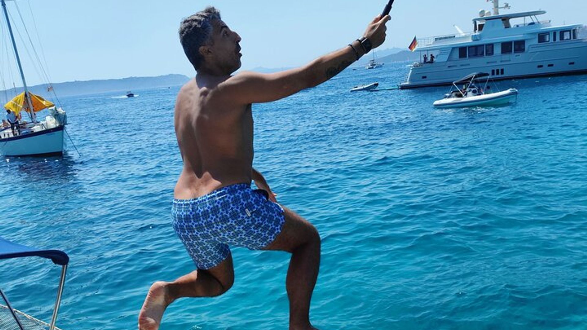 La Maddalena Small-Group Full-Day Sailing Tour With Snacks