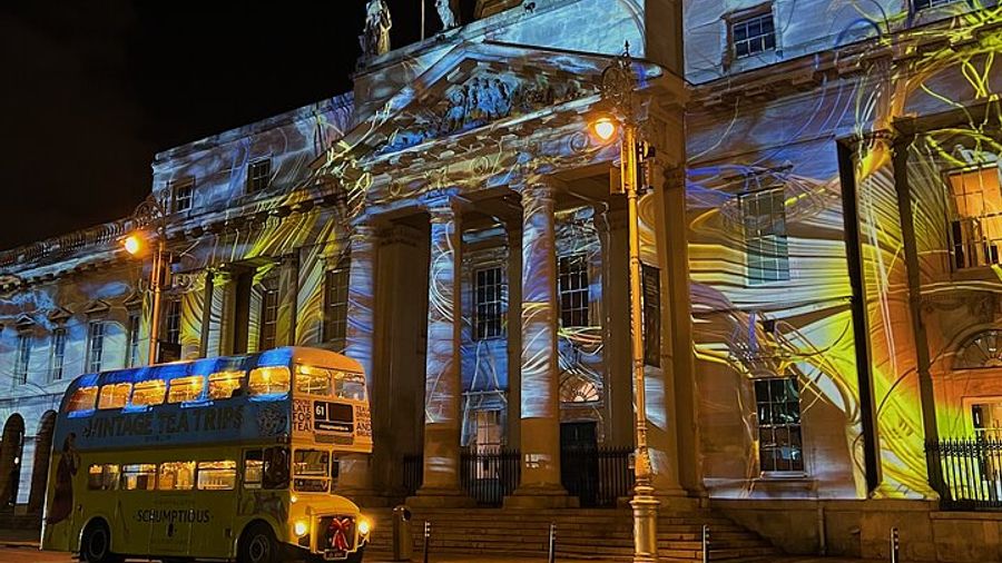 Dublin Christmas Lights and Afternoon Tea Bus Tour