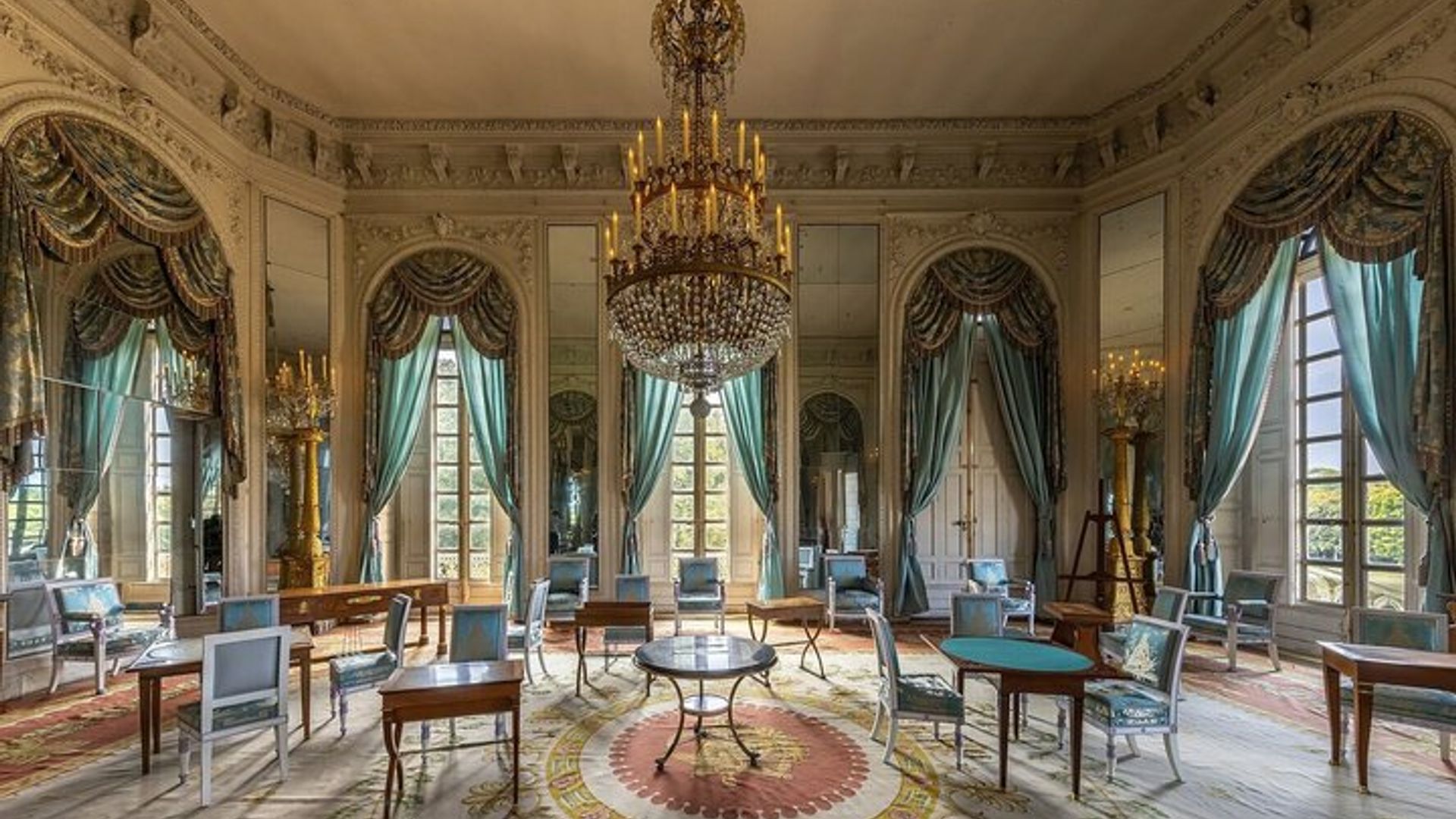Versailles Private Tour by Walking