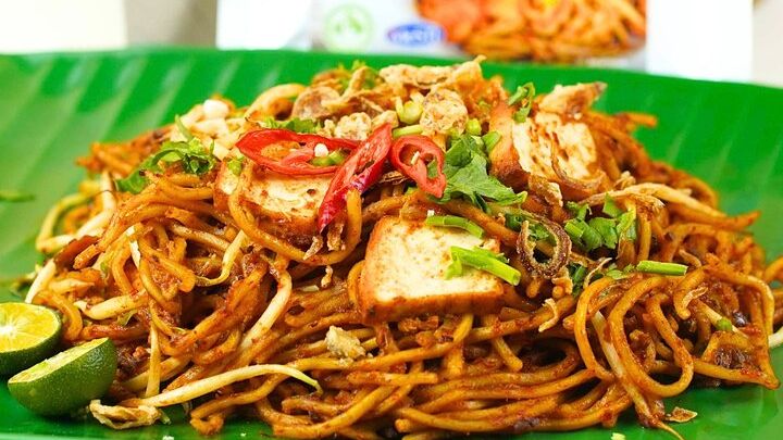 Authentic Malaysian Street Food Tour With 15+ Tastings Near KLCC