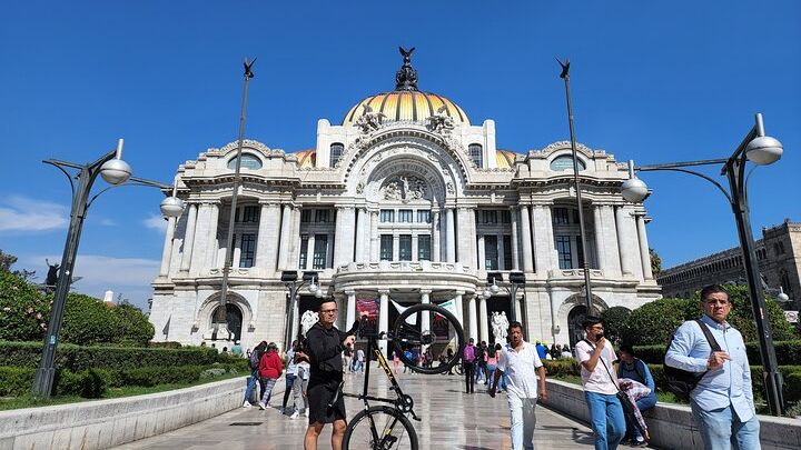 Mexico City: 19 City Highlights Bicycle Tour