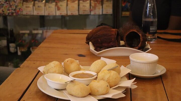 Barrio La Candelaria Food Tour