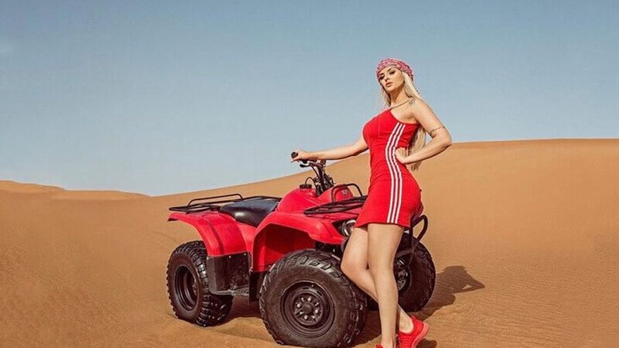 Desert Safari Dubai With Quad Bike, BBQ Dinner, Live Shows