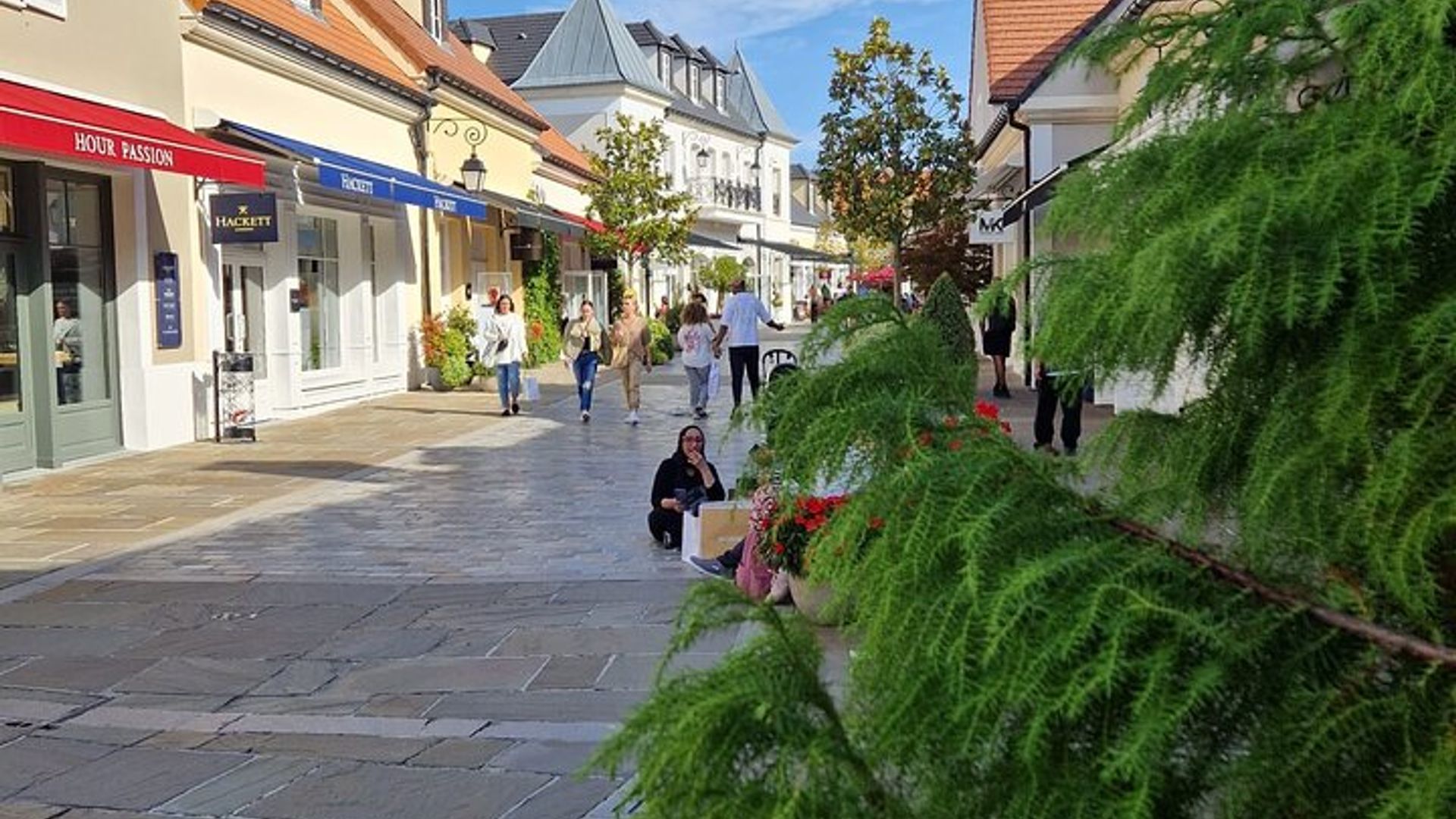 Privater Transfer nach La Vallée Village von Paris
