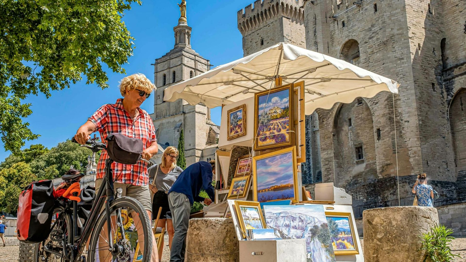 Avignon self-guided walking tour with audio app