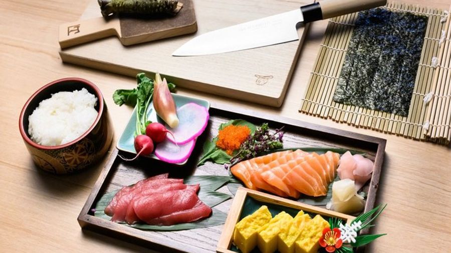 Tokyo: Tsukiji Market Sushi Making Class – Beautiful Sushi Bento