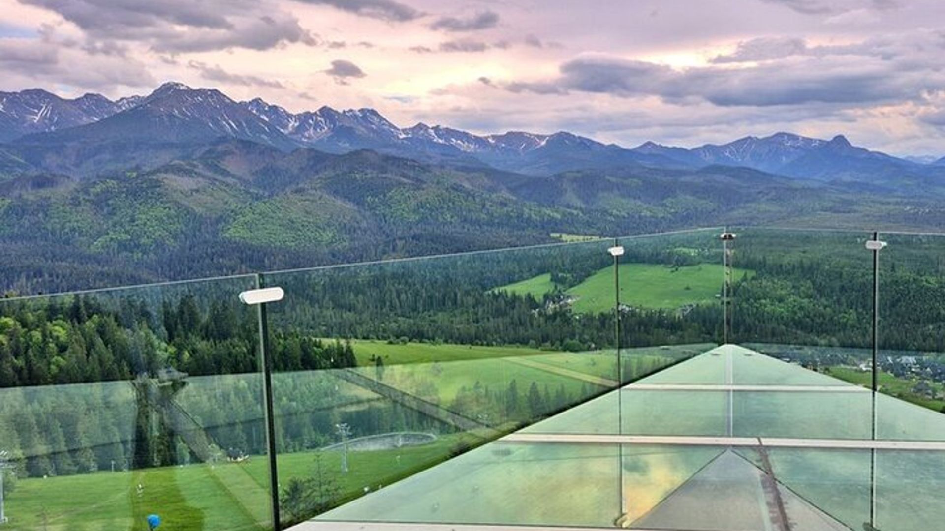 From Zakopane: Tatra mountains, Sky Walk and Hot Springs Tour