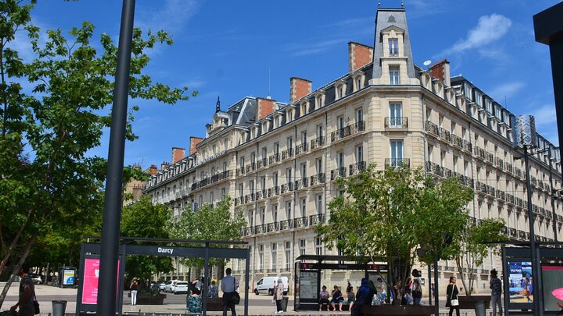 Disfrute de un recorrido por los mejores sitios de Dijon (Mínimo 2 huéspedes)