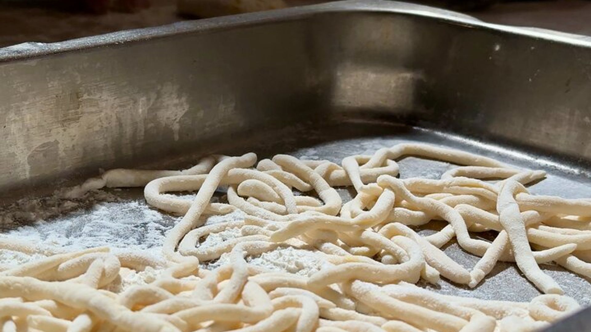 Sienne : Cours de cuisine de pâtes et de tiramisu en petit groupe avec vin