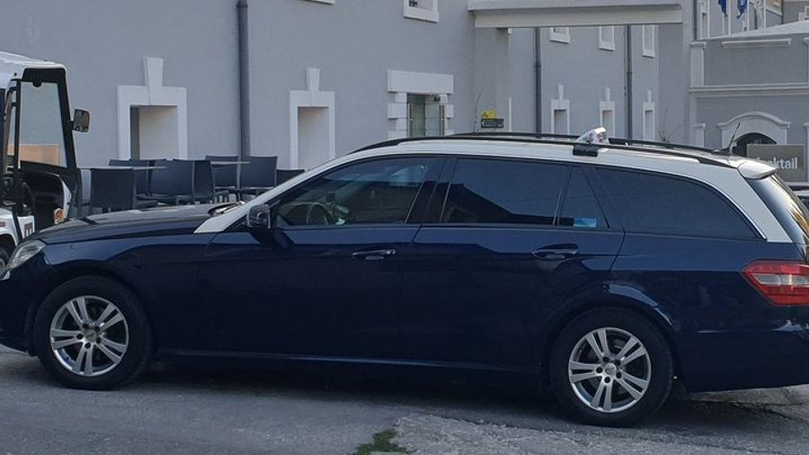 Thessaloniki city from or to SKG airport transfer