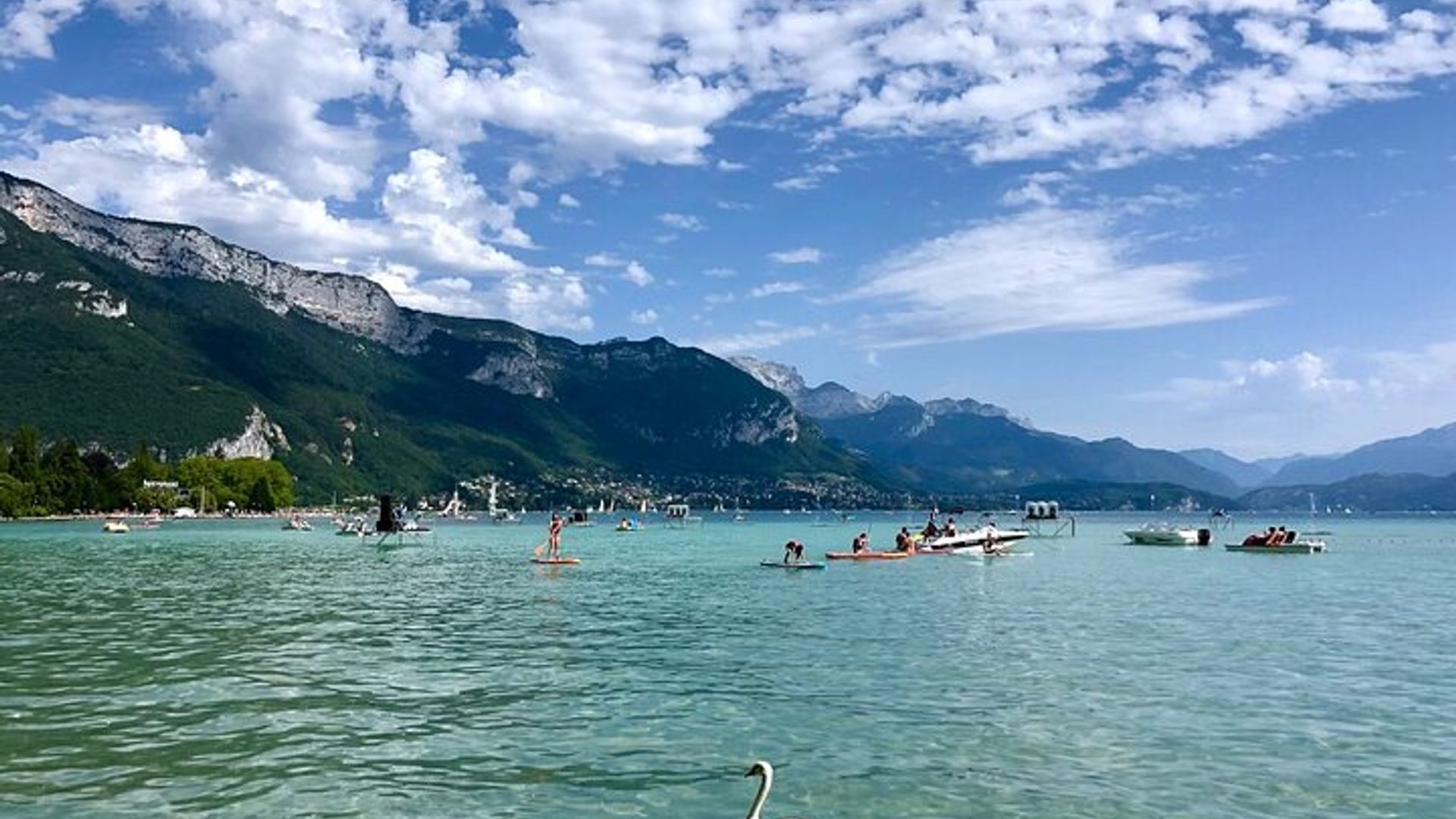 Descubra las joyas ocultas de Ginebra a Annecy