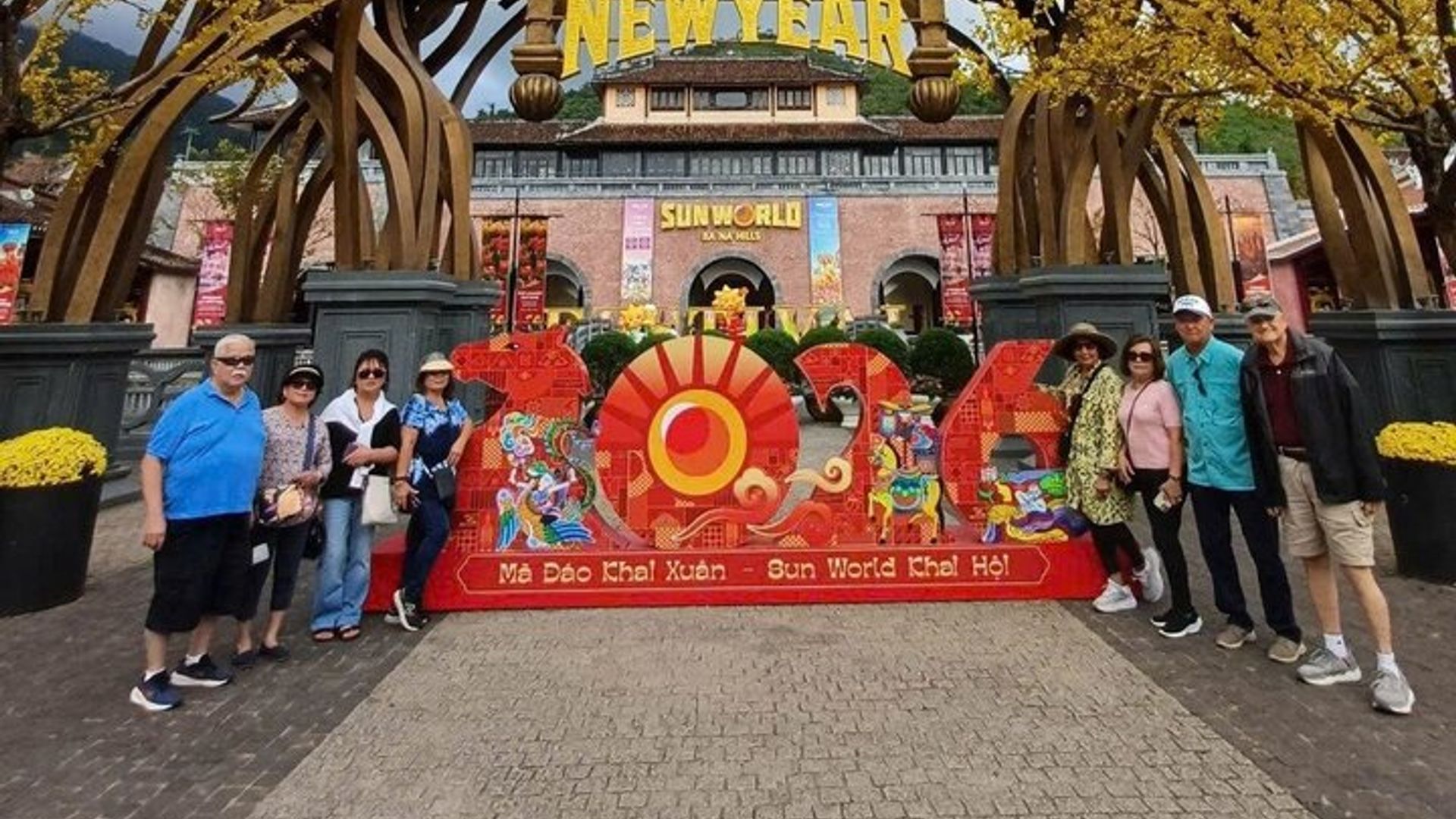 Visite privée du port de Chan May à Ba Na Hills & Golden Bridge