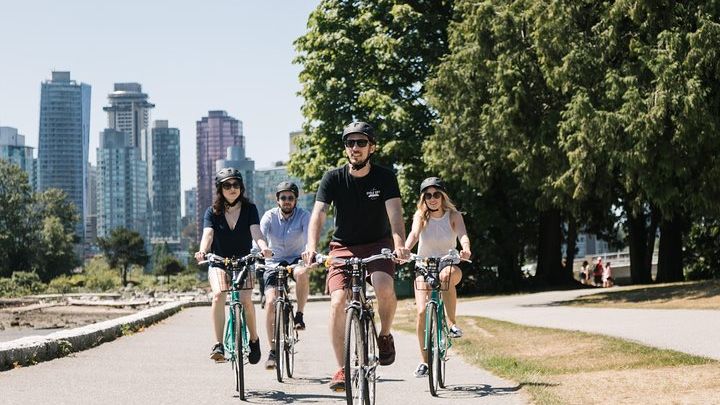 Vancouver Highlights Small-Group Bike Tour With Stanley Park