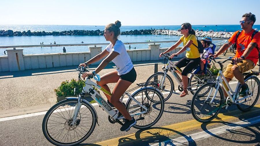E-Bike Rental from Pisa: Trammino Seaside Cycle Path