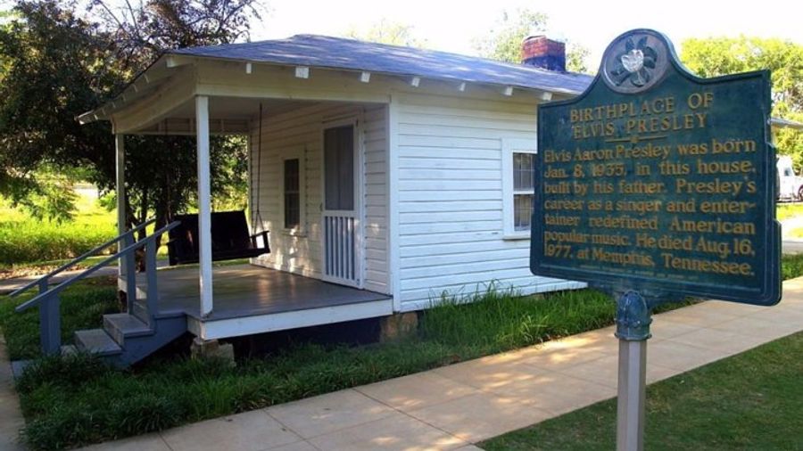 Elvis Presley Birthplace Park Tour in Tupelo from Memphis