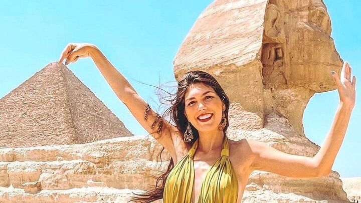 Pyramids of Giza Private Tour with Egyptologist, Camel Ride, Lunch