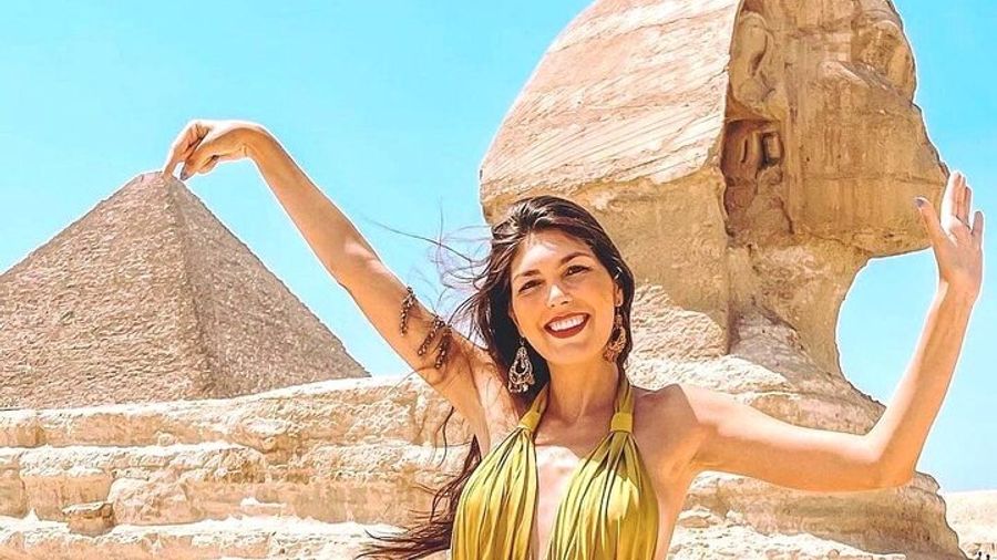 Pyramids of Giza Private Tour with Egyptologist, Camel Ride, Lunch