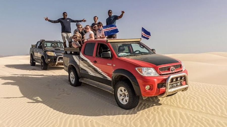 4WD Boa Vista group day tour south and north with sandboarding