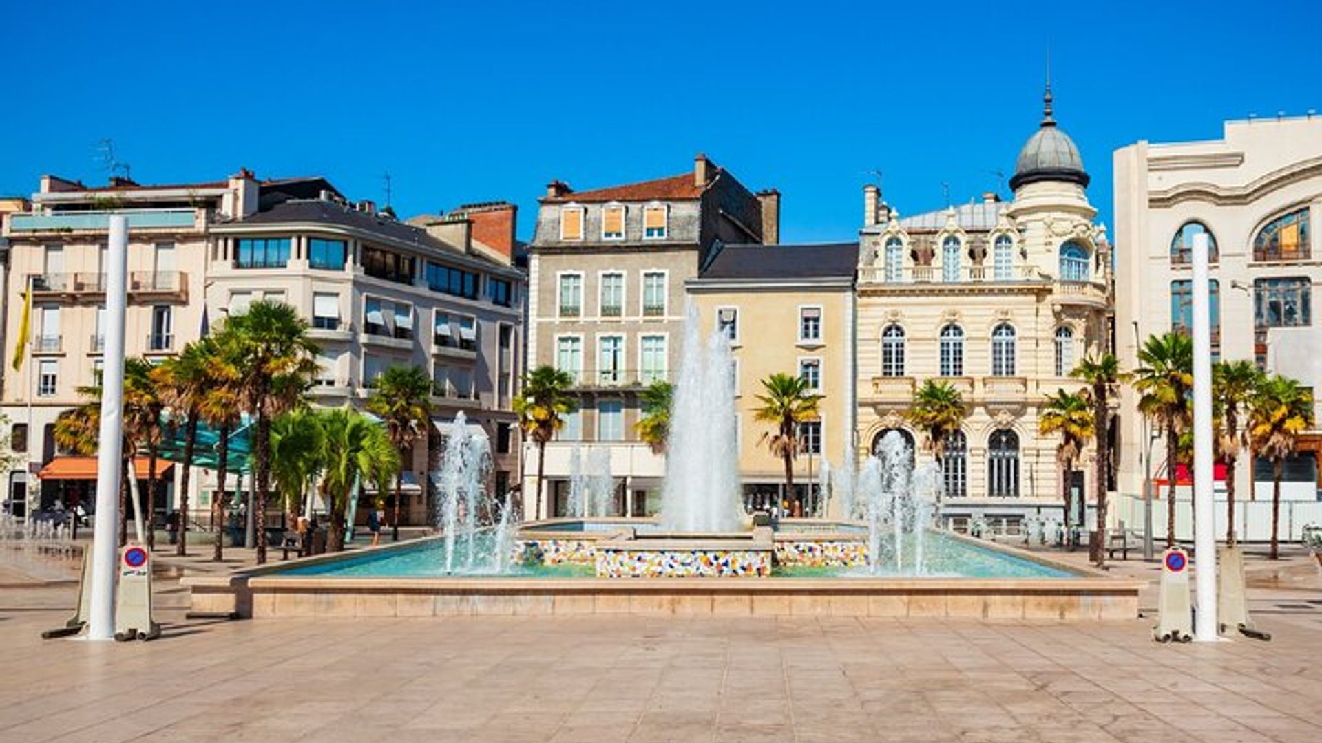 Pau: Visita a pie audioguiada, 1 hora y 40 minutos y 18 audiocomentarios