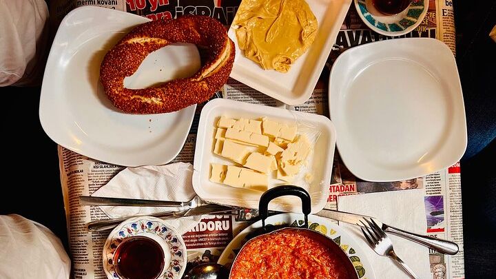 Istanbul Guided Street Food Tour Around European and Asian Sides