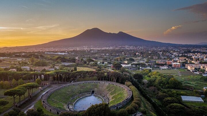 Day Trip of Pompeii, Herculaneum and Vesuvius from Naples