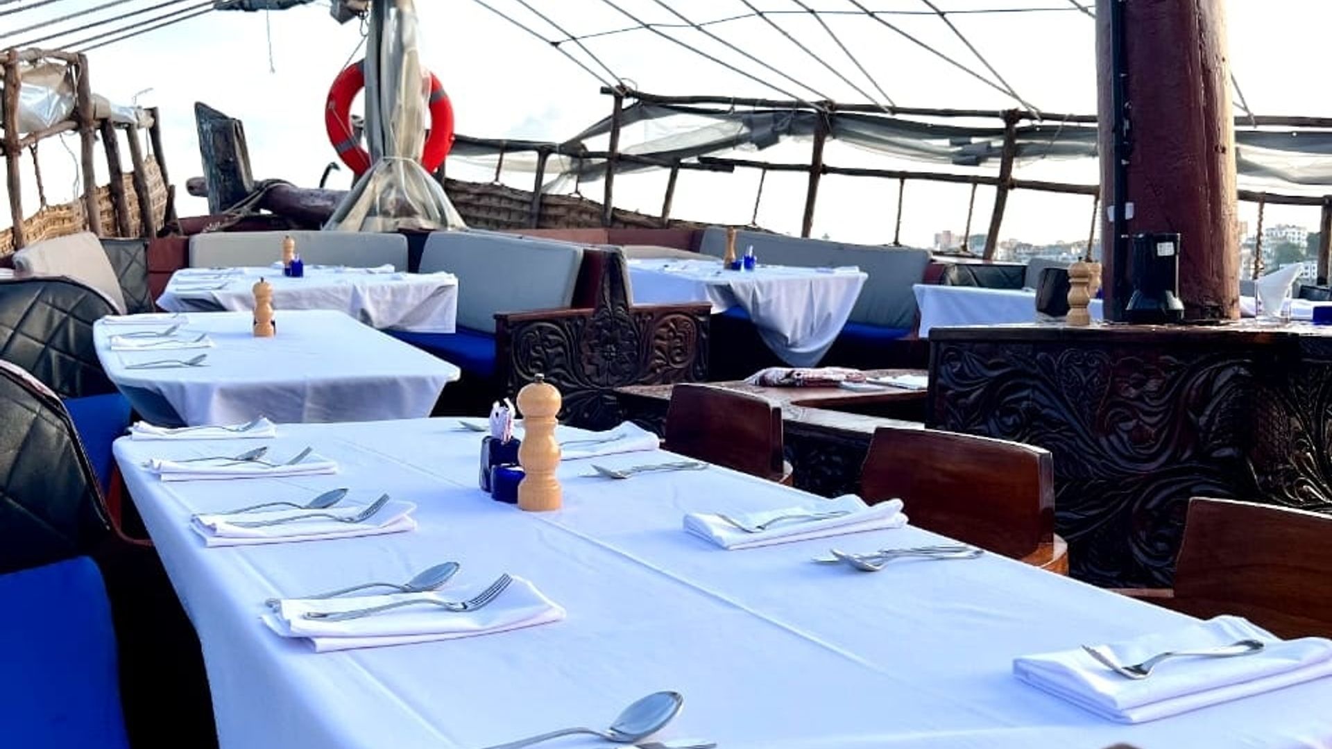 Crucero en dhow por Tamarind, Mombasa