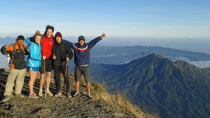 Ubud: Private Mt Agung Sunrise Summit Trek With Breakfast