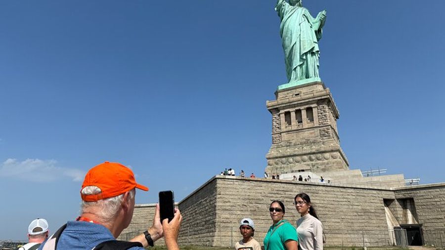 New York Statue of Liberty & Ellis Island Private Half-Day Tour