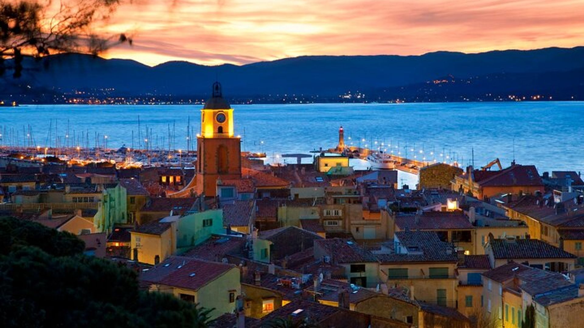 Private 6 Hour Provence Villages Tour from Saint Tropez