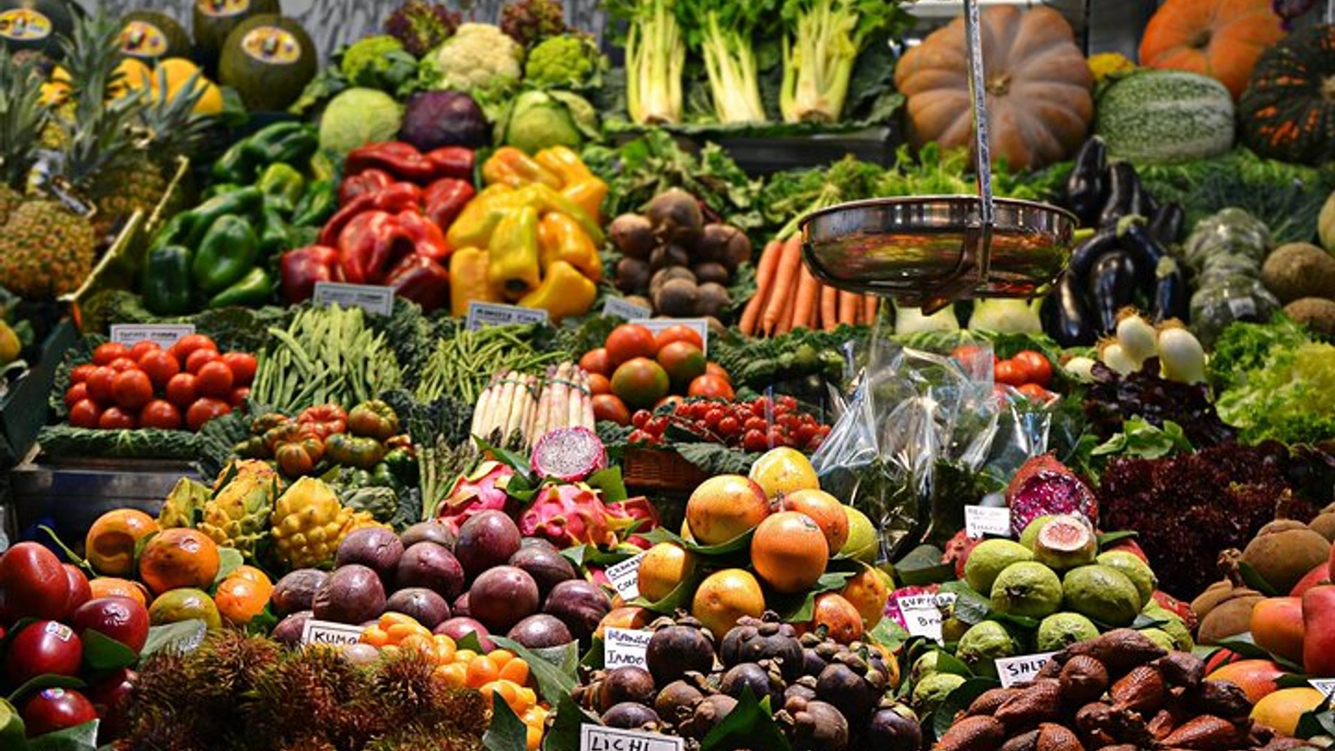 Barcelona Private Food Tour: Boqueria & Old Town's Markets