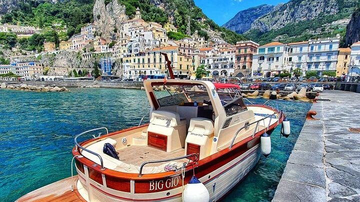 Amalfi and Positano Small-Group Boat Tour From Sorrento