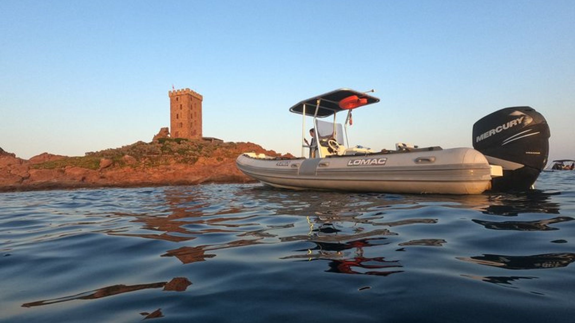 Snorkeling Aperitif 3:00 around the Golden Island at sunset