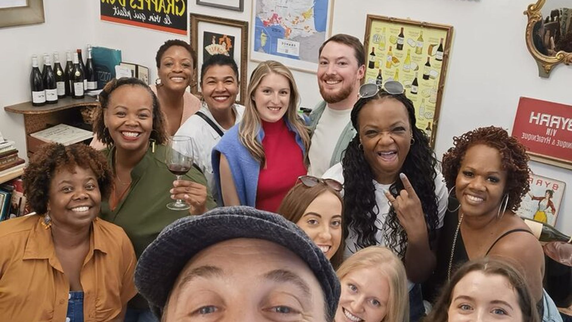 Dégustation de vin et fromage en petit groupe à Paris