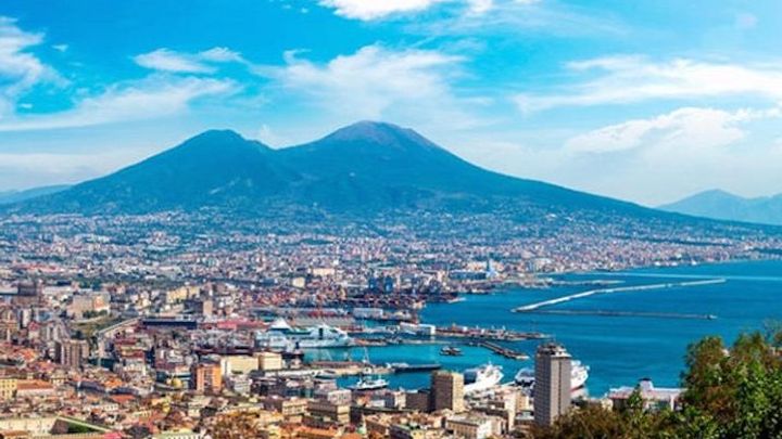 Naples , panoramic city tour with thermal baths