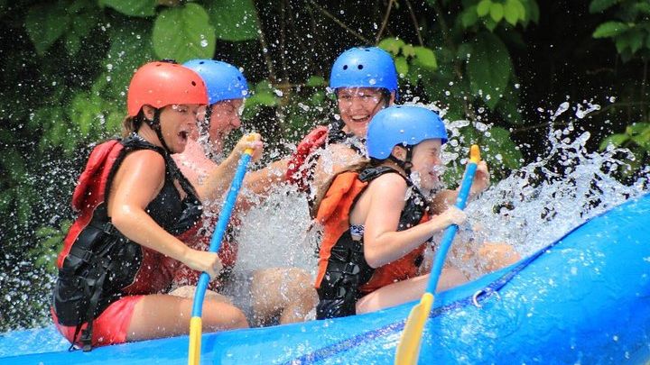 Whitewater Rafting Savegre Class II-III plus Waterfall Manuel Antonio