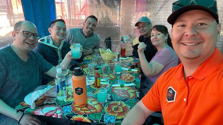 Santa Fe Plaza Small-Group History Tour with Food and Drink