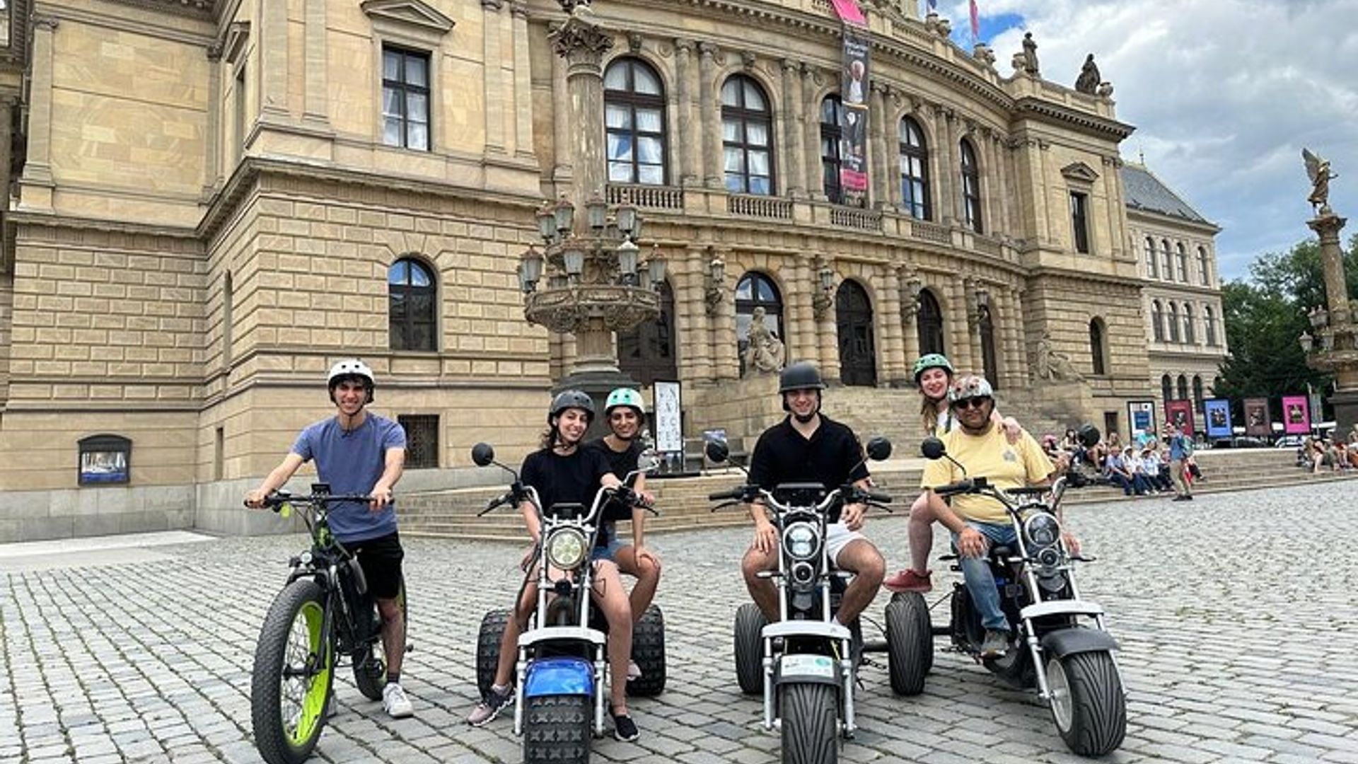 Live-Guided ️Trike-Harley️ Viewpoints tour of Prague