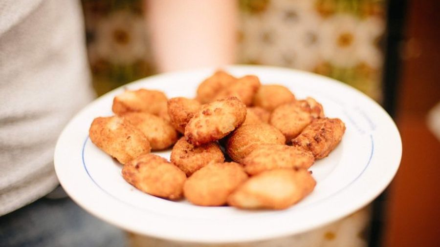 Seville Tapas, Wine, and Flamenco Small-Group Evening Tour