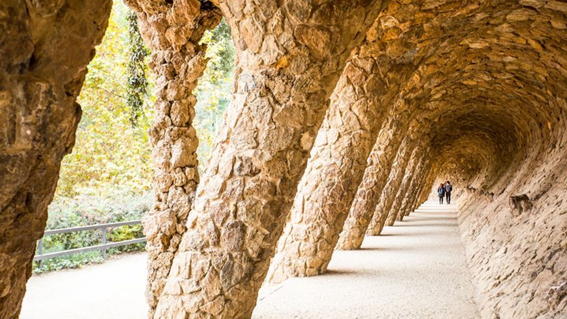 Barcelona Park Güell and La Sagrada Familia Skip-the-Line Tour