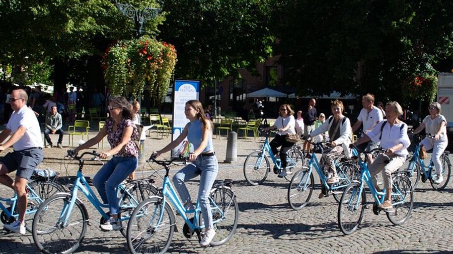 Bruges: Bike Tour of City Highlights