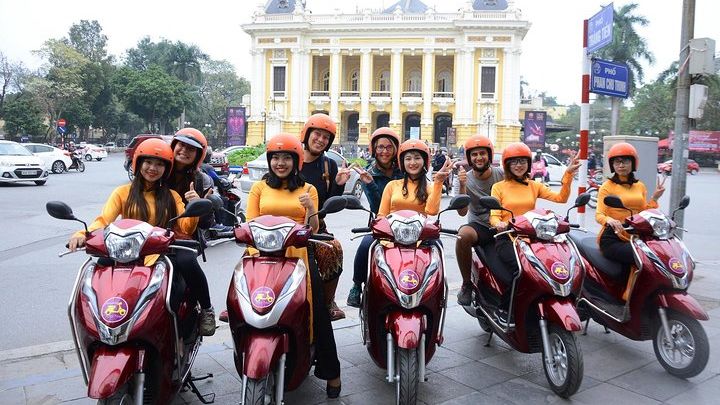 Hanoi Motorbike Tour with Woman Guides